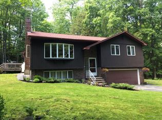 79 Nottingham Rd, Winthrop, ME 04364