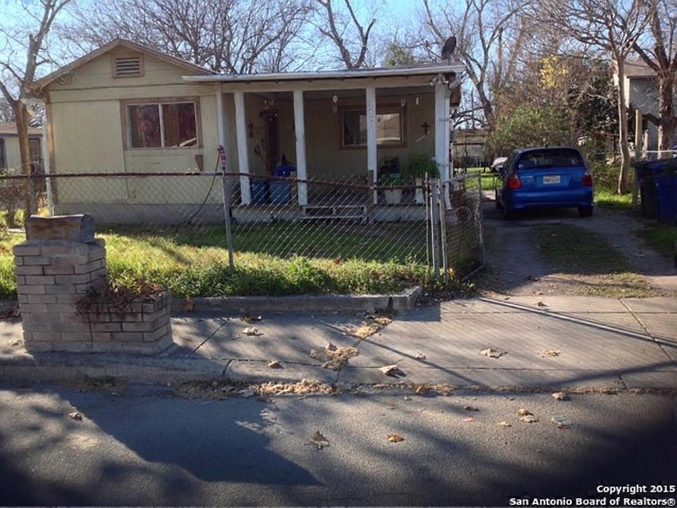 1st image of 217 S San Eduardo Ave