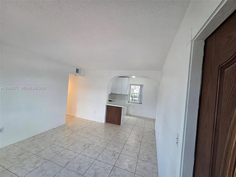 10500 SW 30th St — Photo 9