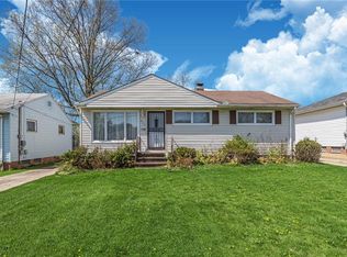832 McKinley Ave, Bedford, OH 44146