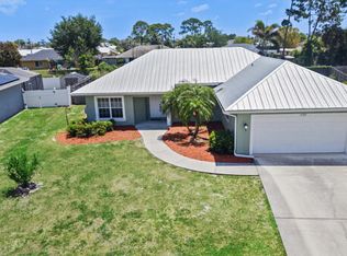1657 SW Cefalu Cir, Port Saint Lucie, FL 34953