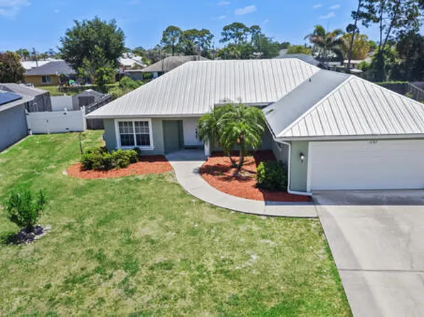 1657 SW Cefalu Circle, Port St Lucie, FL 34953