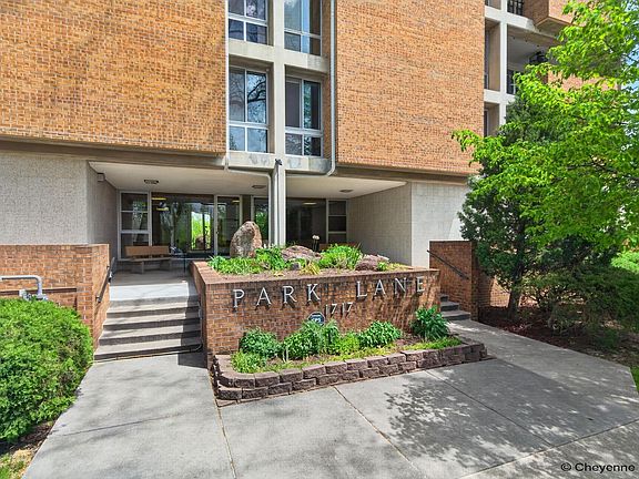 2nd image of 1717 Alexander Ave APT 403
