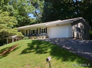 64 Sleepy Hollow Dr, Asheville, NC 28805