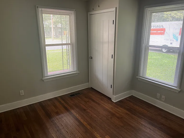 626 N Moore Rd — Photo 9