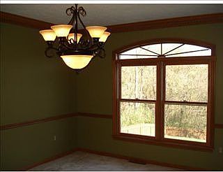 3rd image of 256 Elmhurst Cir