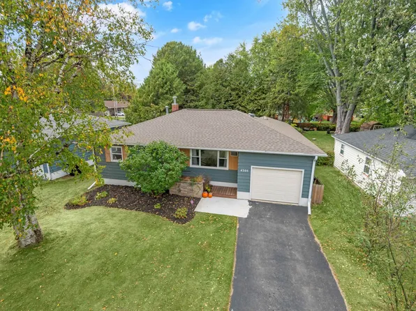 4305 6th St, Menominee, MI 49858