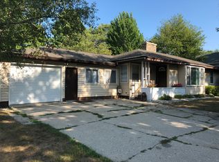 5406 Davis Rd, Muskegon, MI 49441