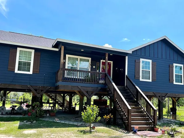 3369 Woodland Ridge Dr, Orange, TX 77632