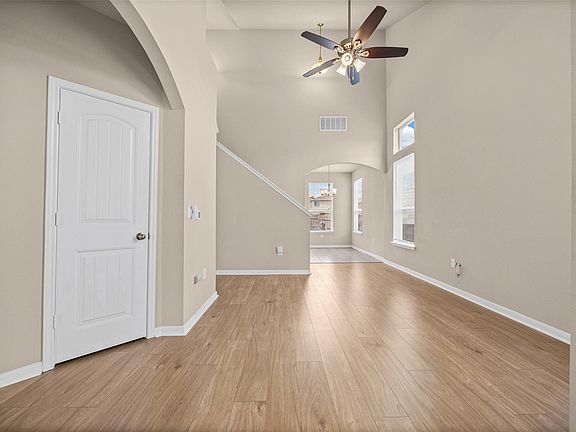 5th image of 1700 Arborside Dr