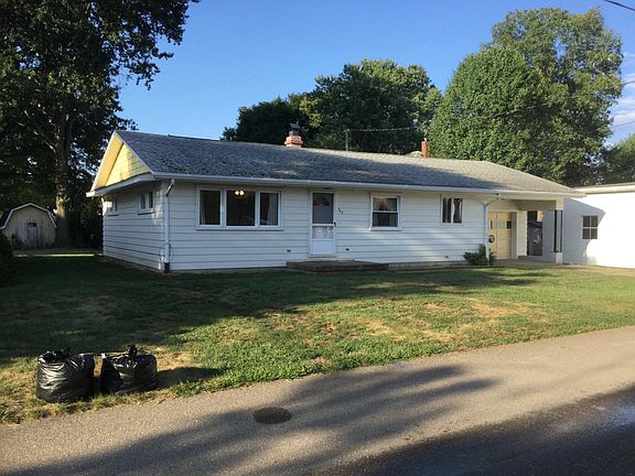 2nd image of 743 Beech Ln NW