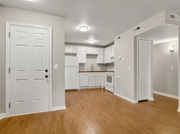 555 N Dupont Ave APT A16, Madison, TN 37115