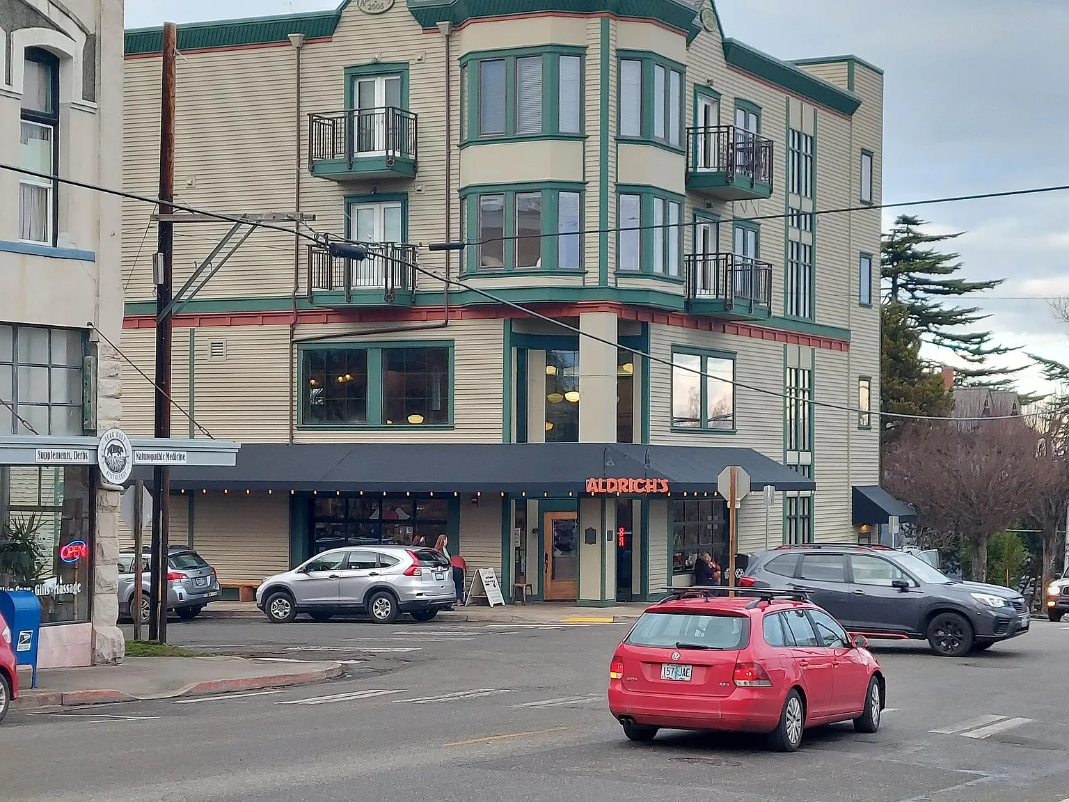1030 Lawrence St — Photo 3