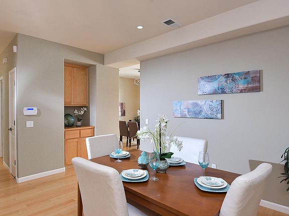 4th image of 1354 McKinley Ct