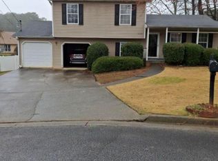 6120 Raleigh Oaks Ct, Lithonia, GA 30058