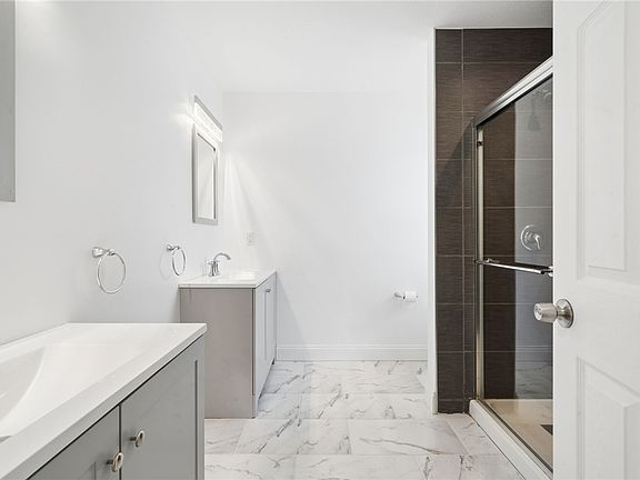5th image of 529 Weston Way