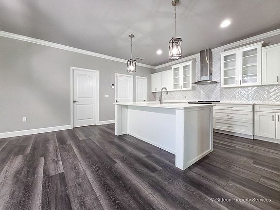 5th image of 1757 SW 72nd Cir
