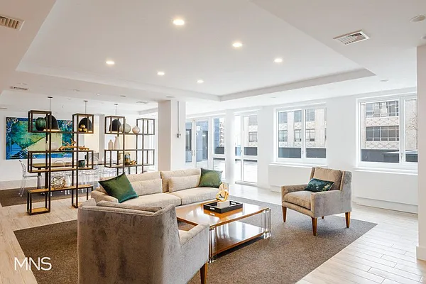 Rented by MNS Marketing | media 25