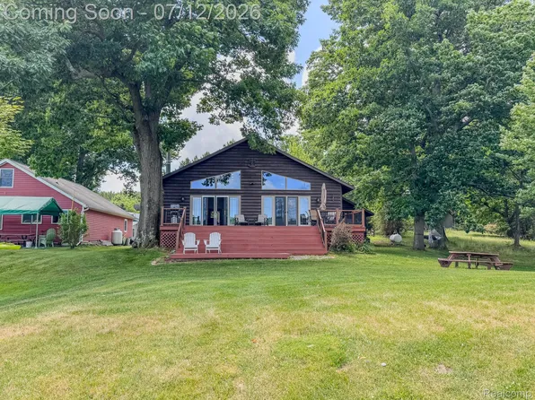 1490 Judy Dr, Six Lakes, MI 48886