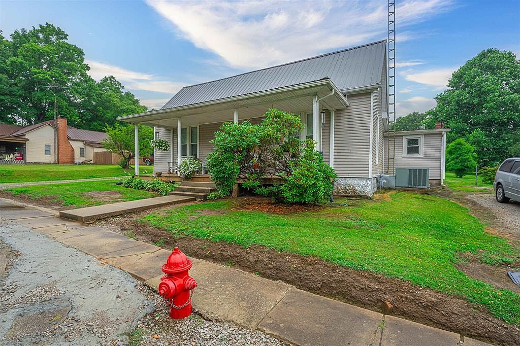 112 Mulberry St, Fordsville, KY 42343 Zillow