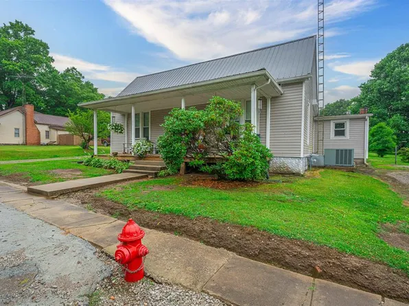 112 Mulberry St, Fordsville, KY 42343