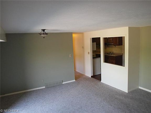 4th image of 9650 Cove Dr Unit F9