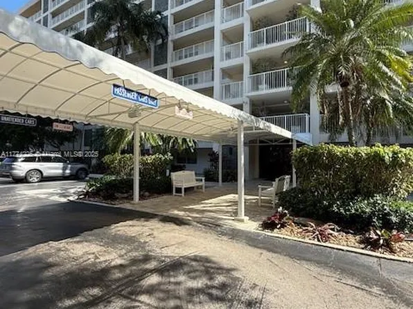 3520 Oaks Way APT 107, Pompano Beach, FL 33069