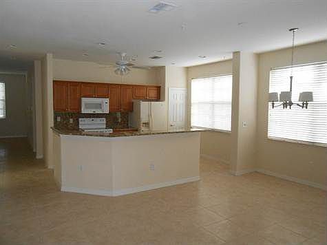 3rd image of 4834 Hampshire Ct