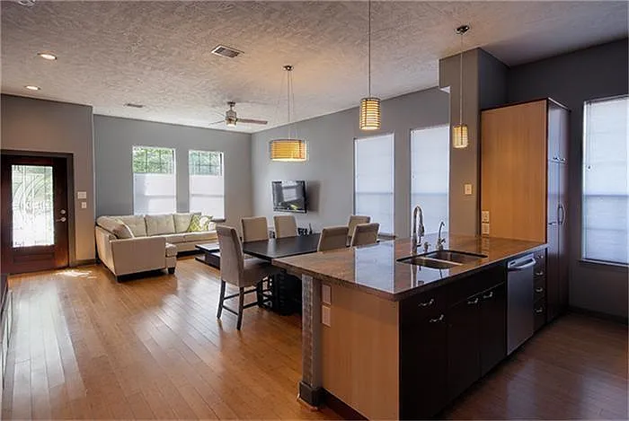 1414 Emancipation Ave #A — Photo 5