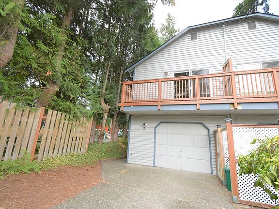 2nd image of 850 NE 123rd St