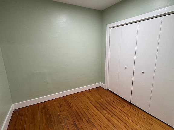 4th image of 179 Raymond St #1