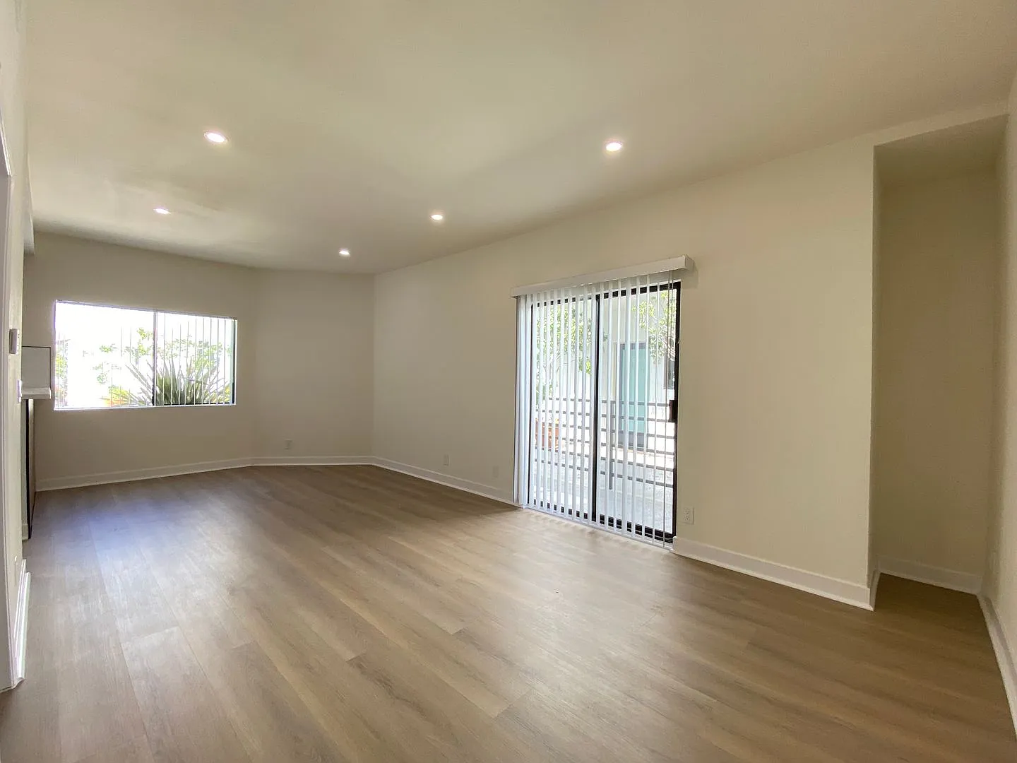 2500 Abbot Kinney Blvd — Photo 3