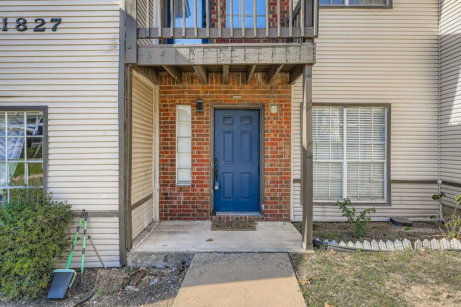 2 bed, 2.5 bath, 1059 sqft, $1,495 — Photo 3