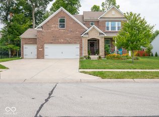 711 Chestnut Dr, Avon, IN 46123