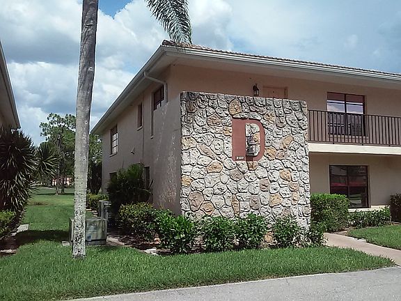 2nd image of 2137 SW Pine Ln #3