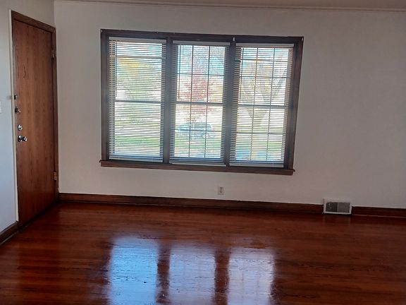 2nd image of 2815 W Capitol Dr #3
