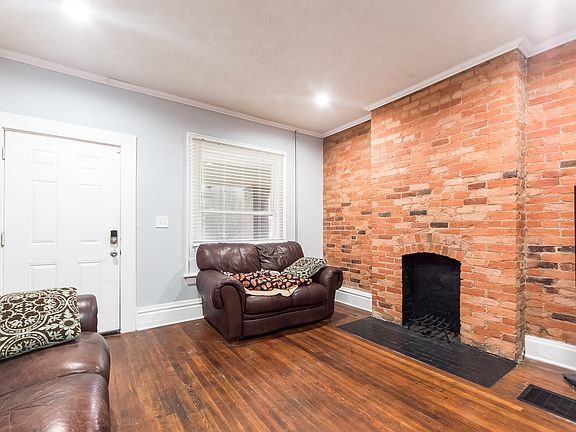 5th image of 1705 Oak St