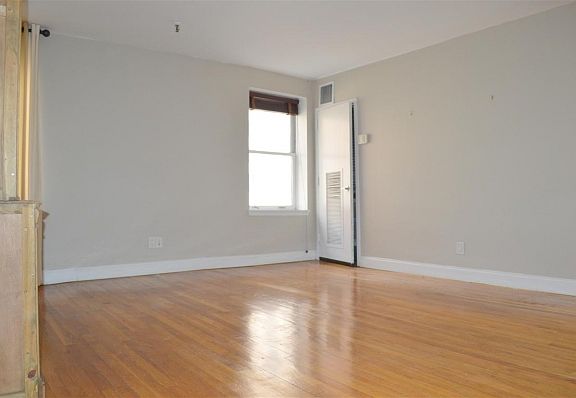 2nd image of 66 Pearl St APT 503