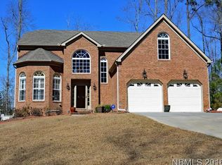 211 Neuse Harbour Blvd, New Bern, NC 28560