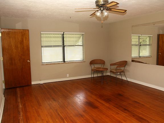 Living Room overlooks lake