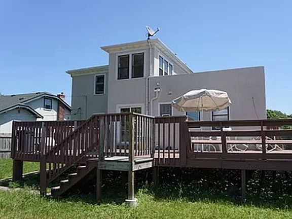 3rd image of 1311 Vincent Ave N #2