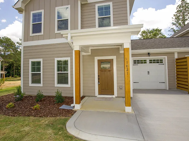 1021 Juniper Lake Rd — Photo 3