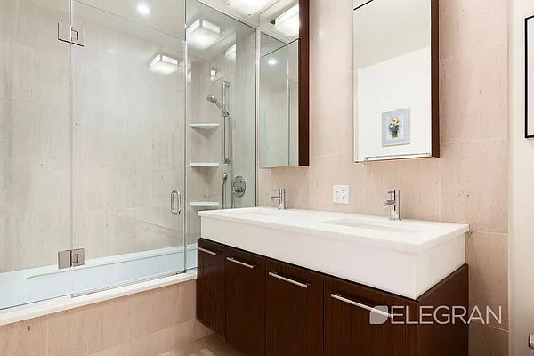 Sold by (Legacy) Elegran | media 5