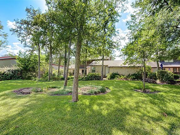 4th image of 2823 E Pebble Beach Dr
