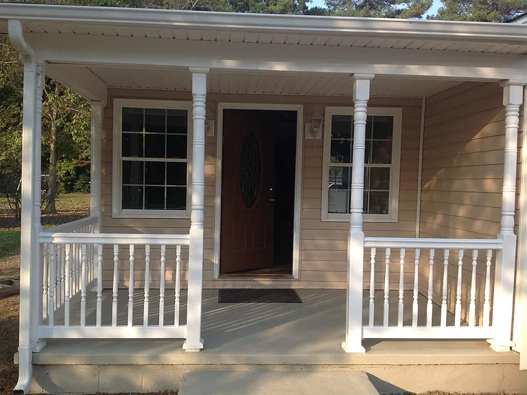 2124 Sarah Creek Ln — Photo 3