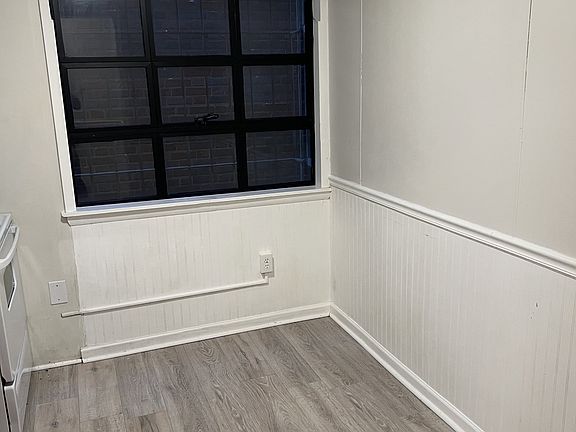 3rd image of 214-216 N Queen St #214