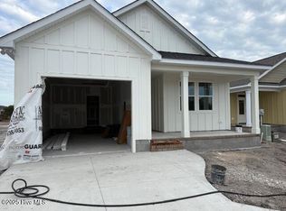 109 Finch Dr, Beaufort, NC 28516