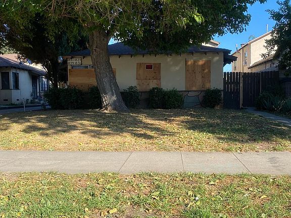 5th image of 1825 N Sierra Way #27