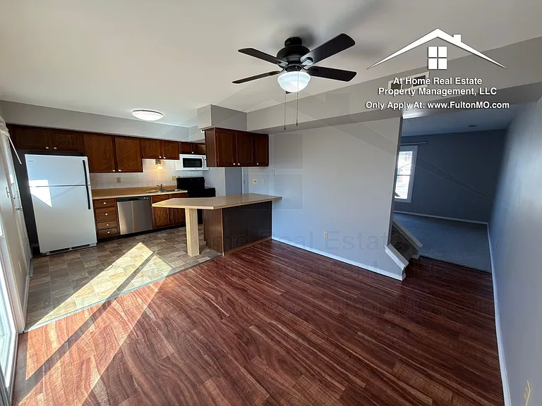 1904 Springdale Ct — Photo 11