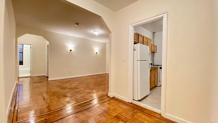 Rented by Compass | media 10